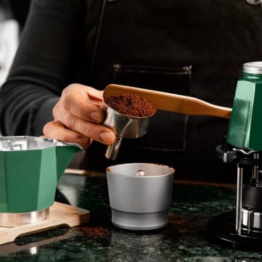 Cum alegi cafeaua potrivită pentru filtru sau V60