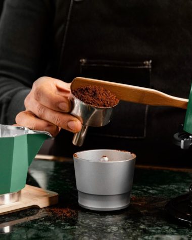 Cum alegi cafeaua potrivită pentru filtru sau V60